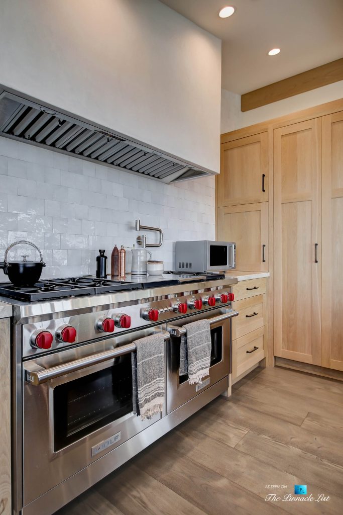 825 Highview Ave, Manhattan Beach, CA, USA - Kitchen WOLF Gas Range and Hood - Luxury Real Estate - Modern Spanish Home