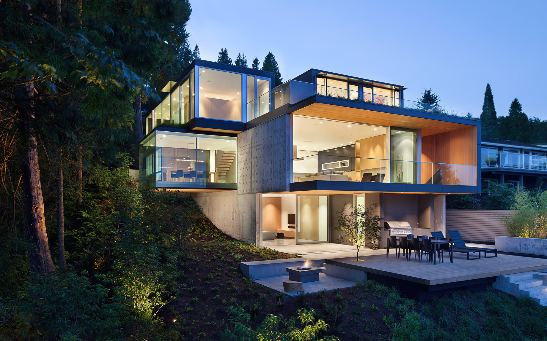 Russet Residence Modern Luxury - Russet Pl, West Vancouver, BC, Canada