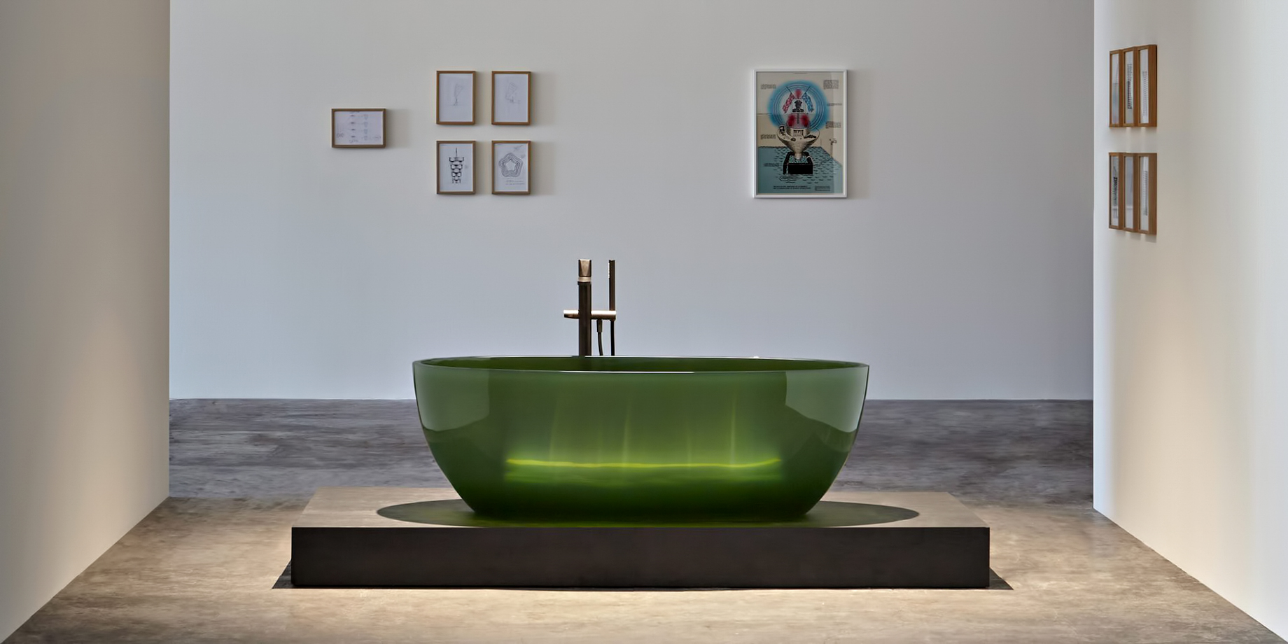 Transparent REFLEX Cristalmood Resin Luxury Bathtub by AL Studio – Bottiglia