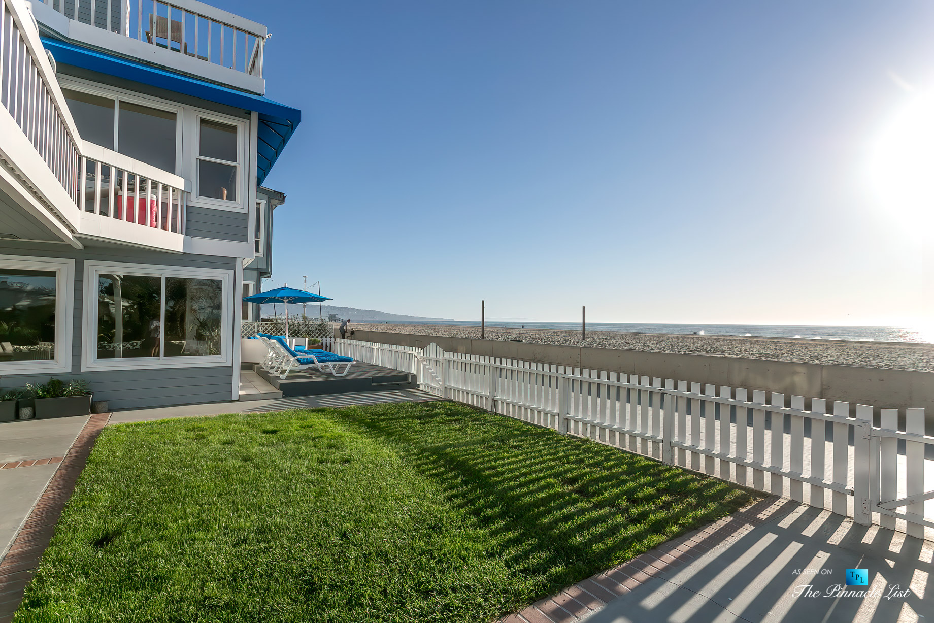 3500 The Strand, Hermosa Beach, CA, USA – Beachfront Grass Yard – Luxury Real Estate – Original 90210 Beach House – Oceanfront Home