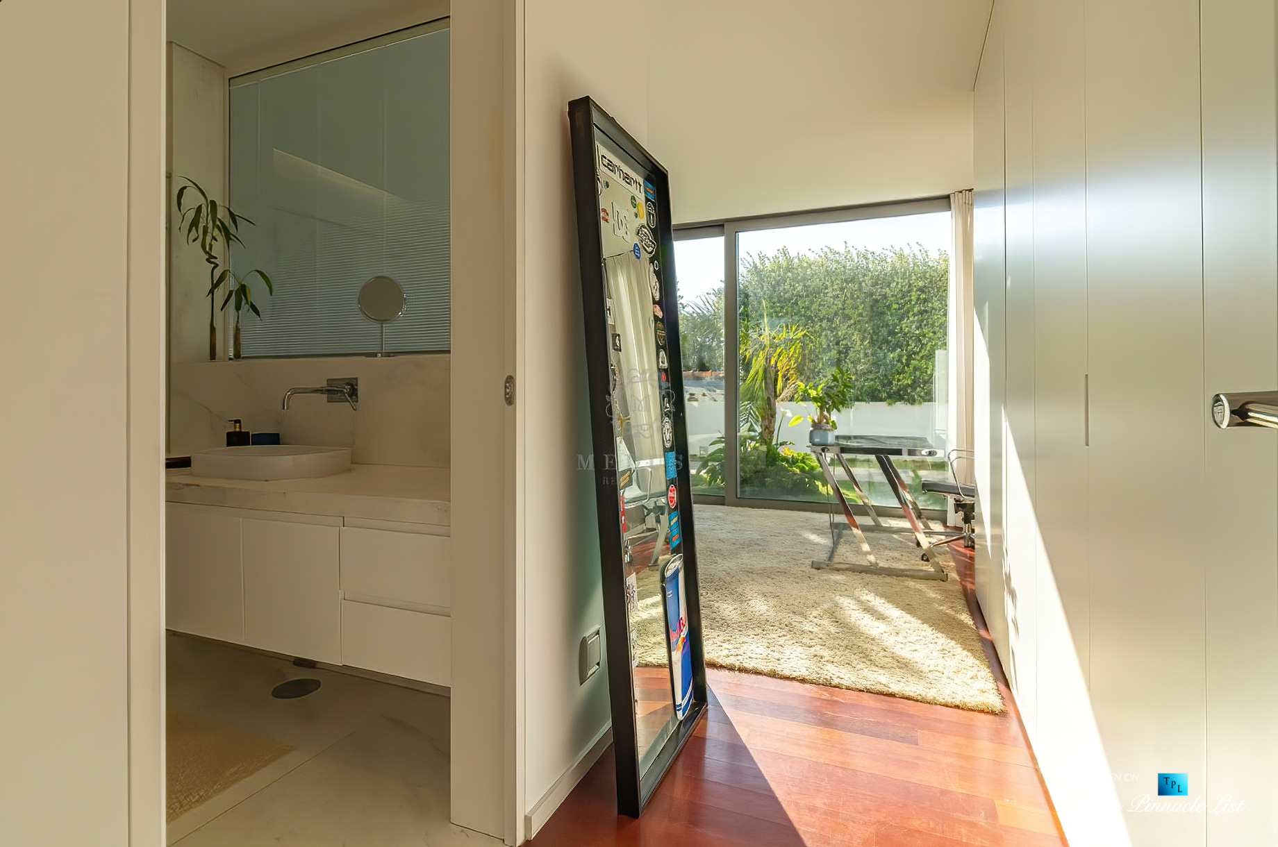 Francelos Beach Luxury T5 Villa - Porto, Portugal - Bedroom and Bathroom Entrance - Luxury Real Estate – Modern Home