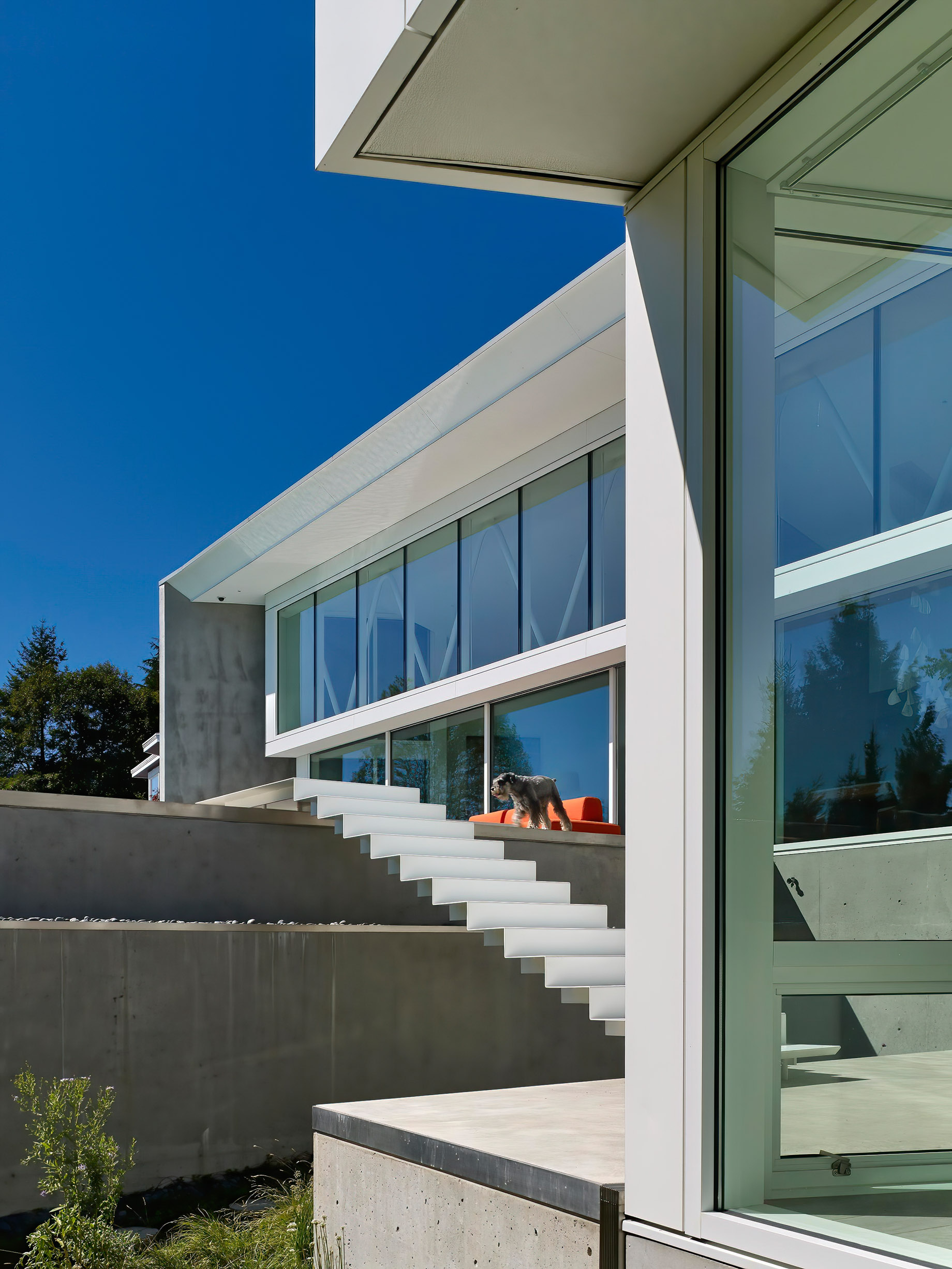 Concrete Glass Dream Home - Fairmile Rd, West Vancouver, BC, Canada