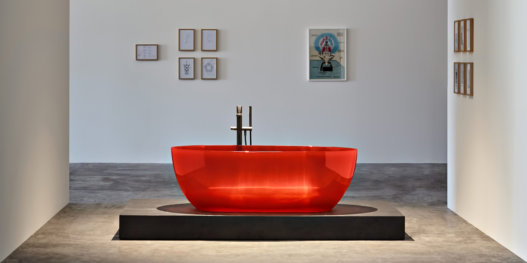 Transparent REFLEX Cristalmood Resin Luxury Bathtub by AL Studio – Sangria