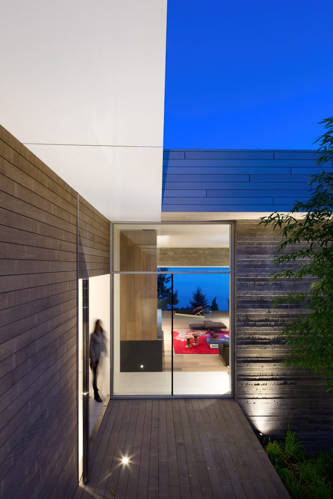 Sunset House Modern Organic Minimalism - West Vancouver, BC, Canada