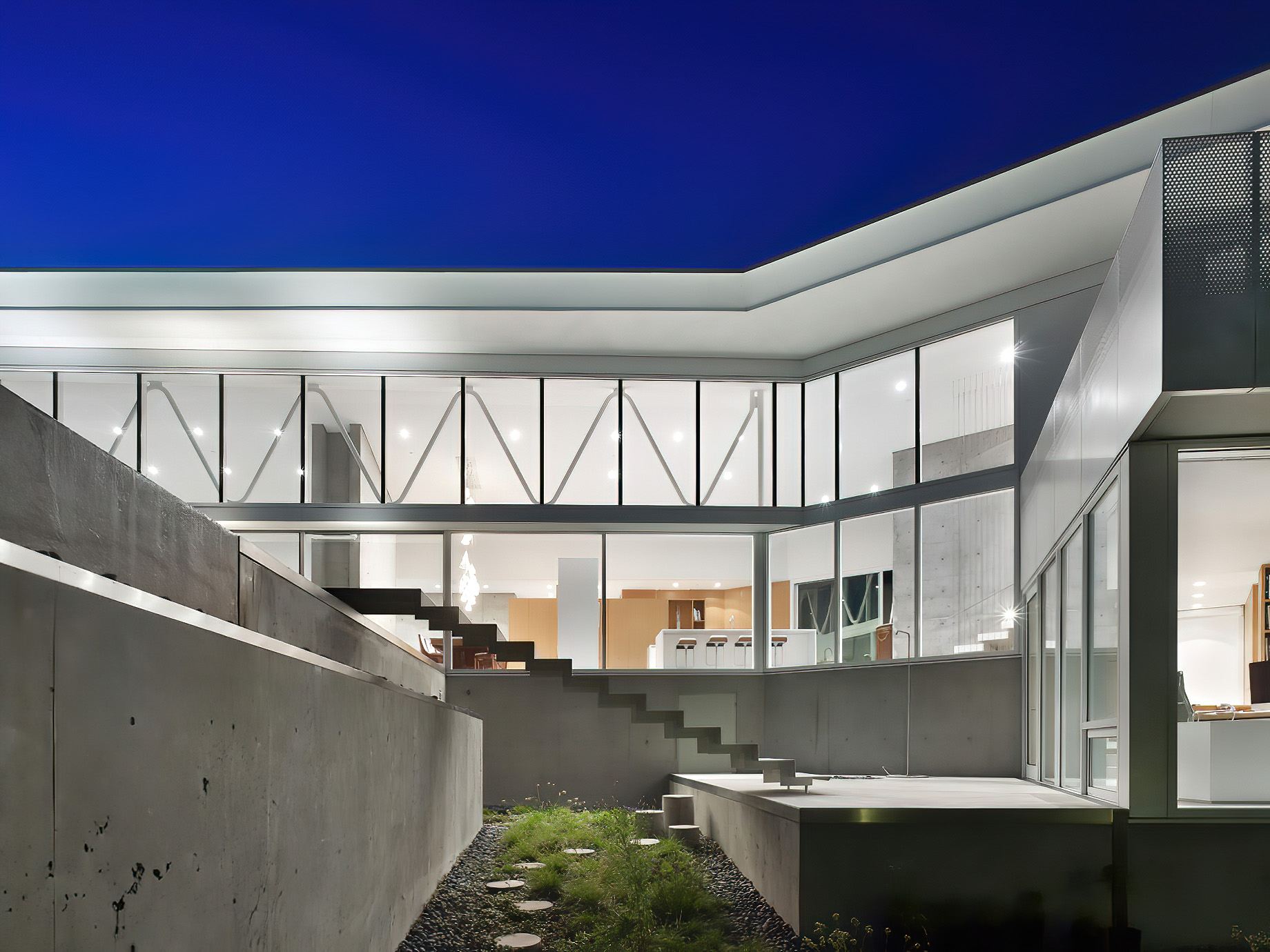 Concrete Glass Dream Home - Fairmile Rd, West Vancouver, BC, Canada