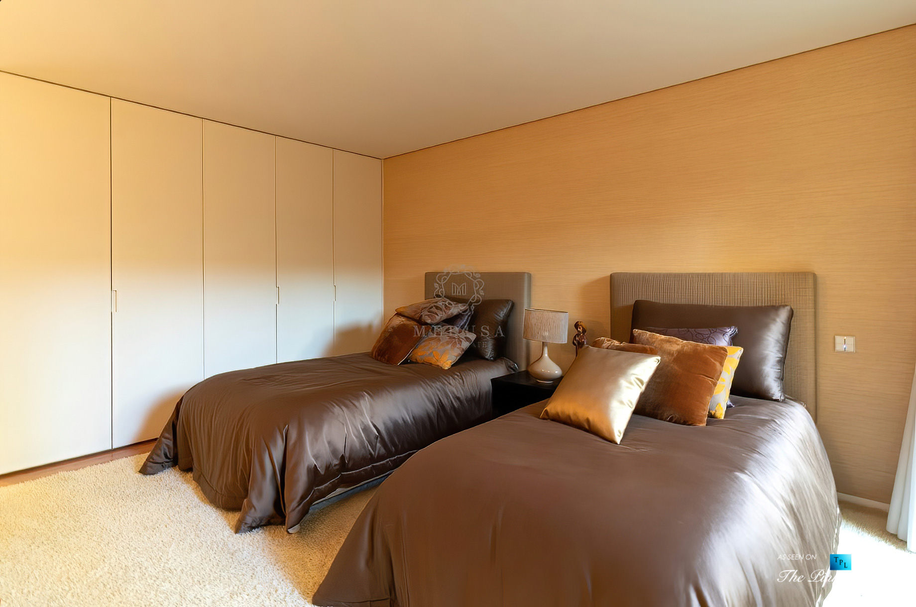 Francelos Beach Luxury T5 Villa – Porto, Portugal – Bedroom Twin Beds – Luxury Real Estate – Modern Home