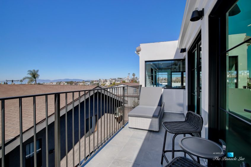 825 Highview Ave, Manhattan Beach, CA, USA - Upper Deck Ocean View - Luxury Real Estate - Modern Spanish Home