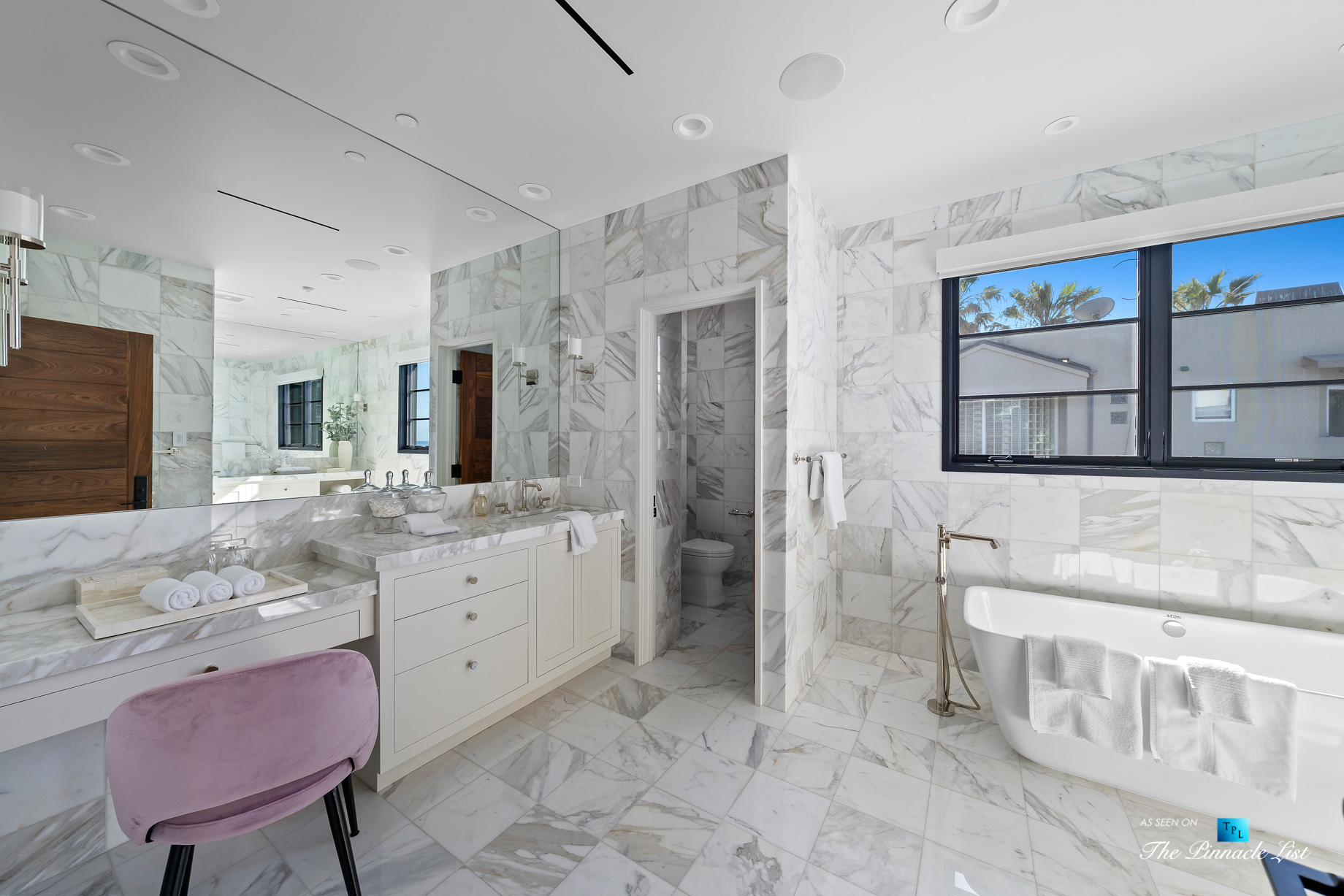 508 The Strand, Manhattan Beach, CA, USA - Master Bathroom Interior - Luxury Real Estate - Oceanfront Home