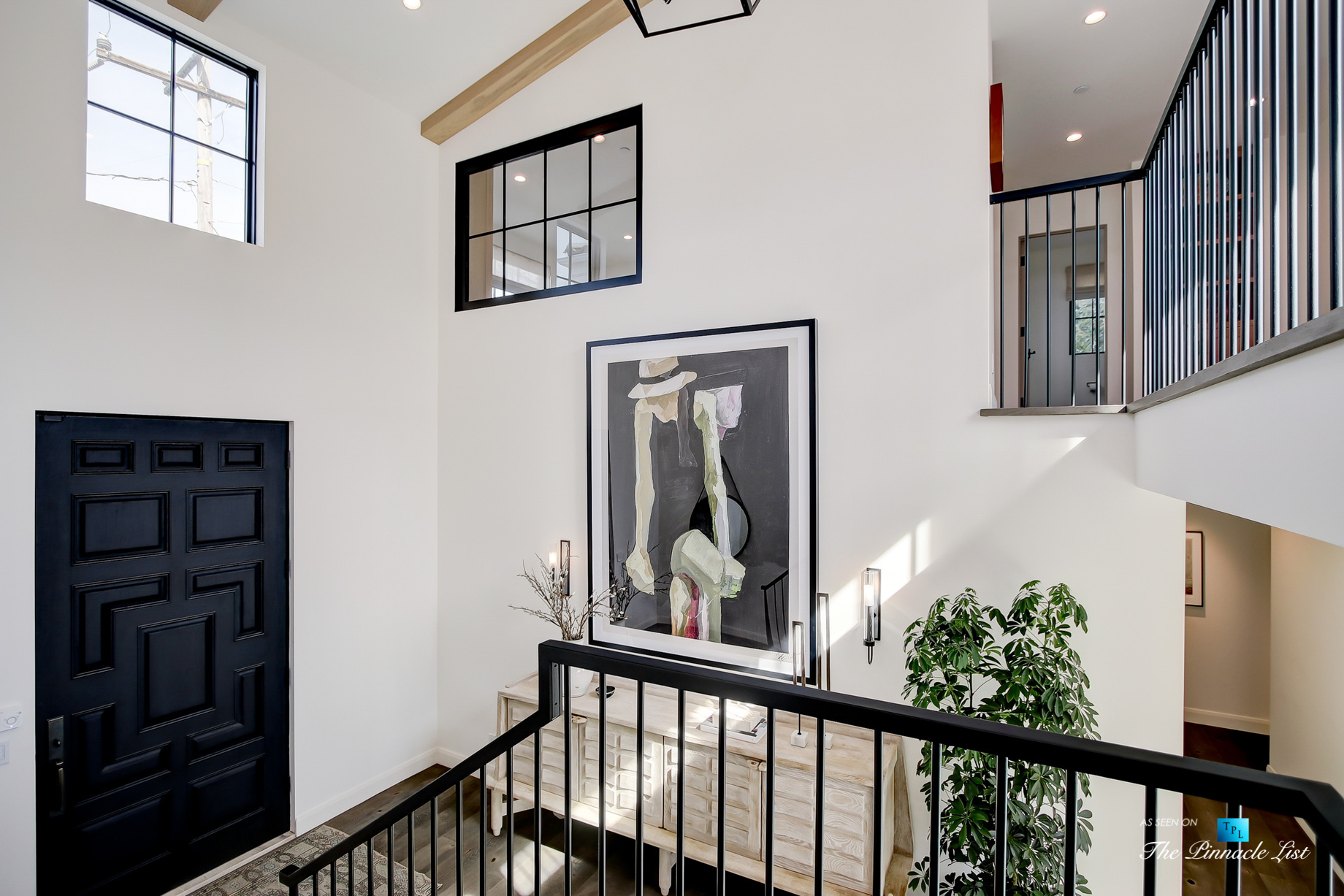 825 Highview Ave, Manhattan Beach, CA, USA – Entrance Foyer – Luxury Real Estate – Modern Spanish Home