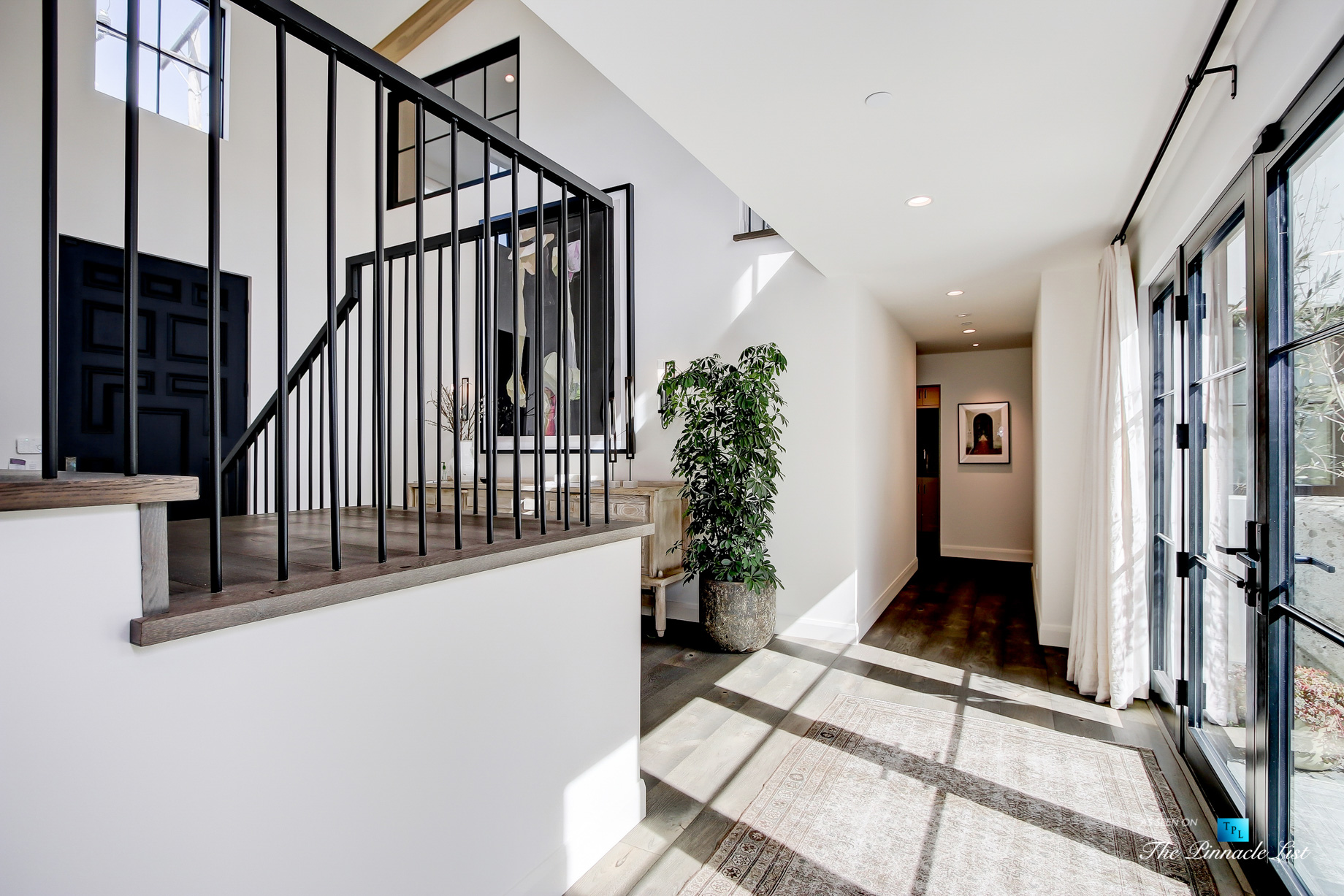 825 Highview Ave, Manhattan Beach, CA, USA - Foyer Hallway - Luxury Real Estate - Modern Spanish Home