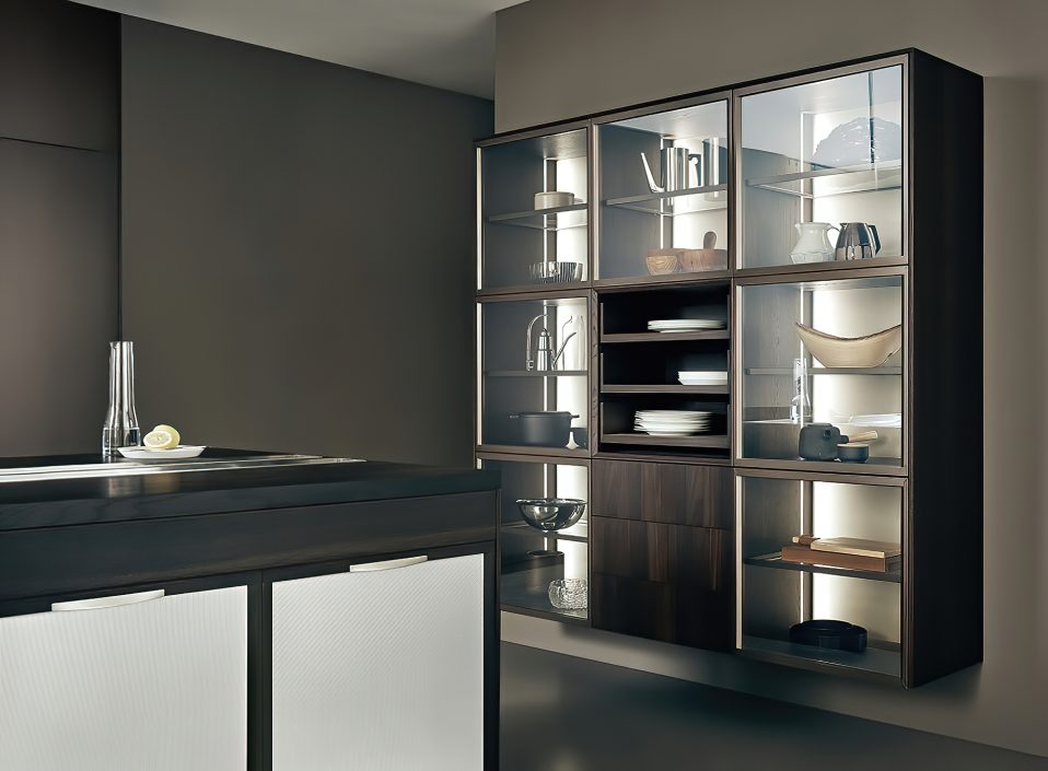 K-lab Contemporary Kitchen Ernestomeda Italy - Giuseppe Bavuso - Show Glass Fronted Unit