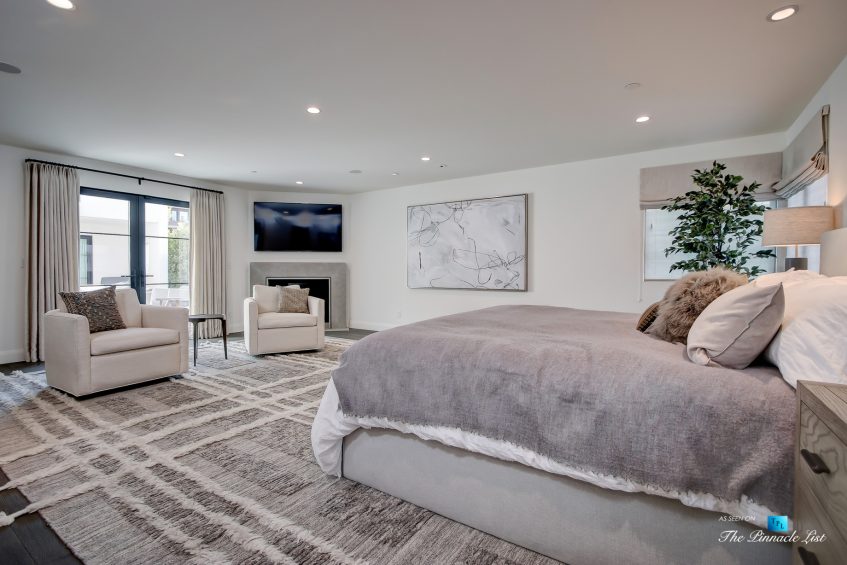 825 Highview Ave, Manhattan Beach, CA, USA - Master Bedroom Suite - Luxury Real Estate - Modern Spanish Home