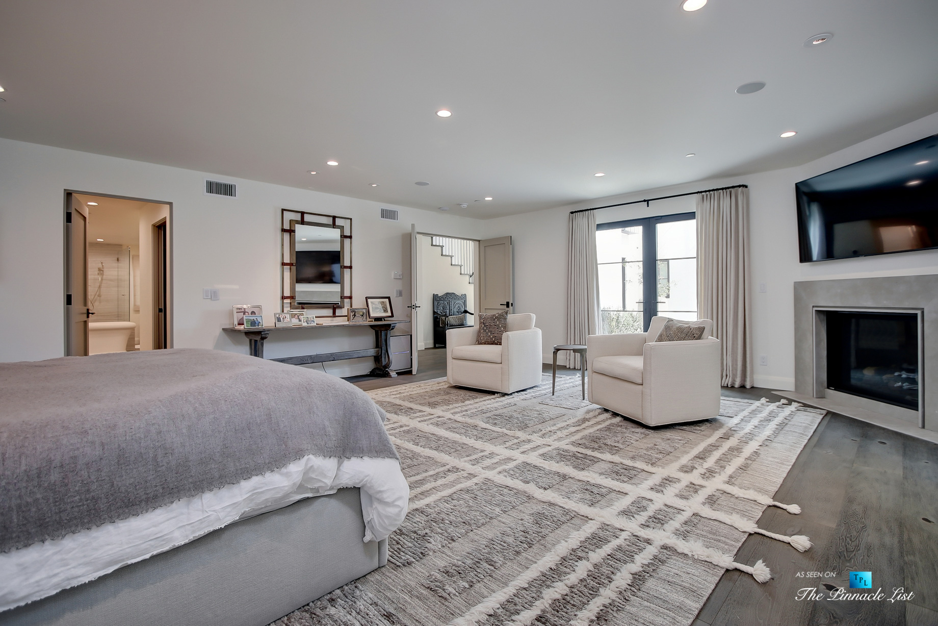 825 Highview Ave, Manhattan Beach, CA, USA – Master Bedroom Suite – Luxury Real Estate – Modern Spanish Home
