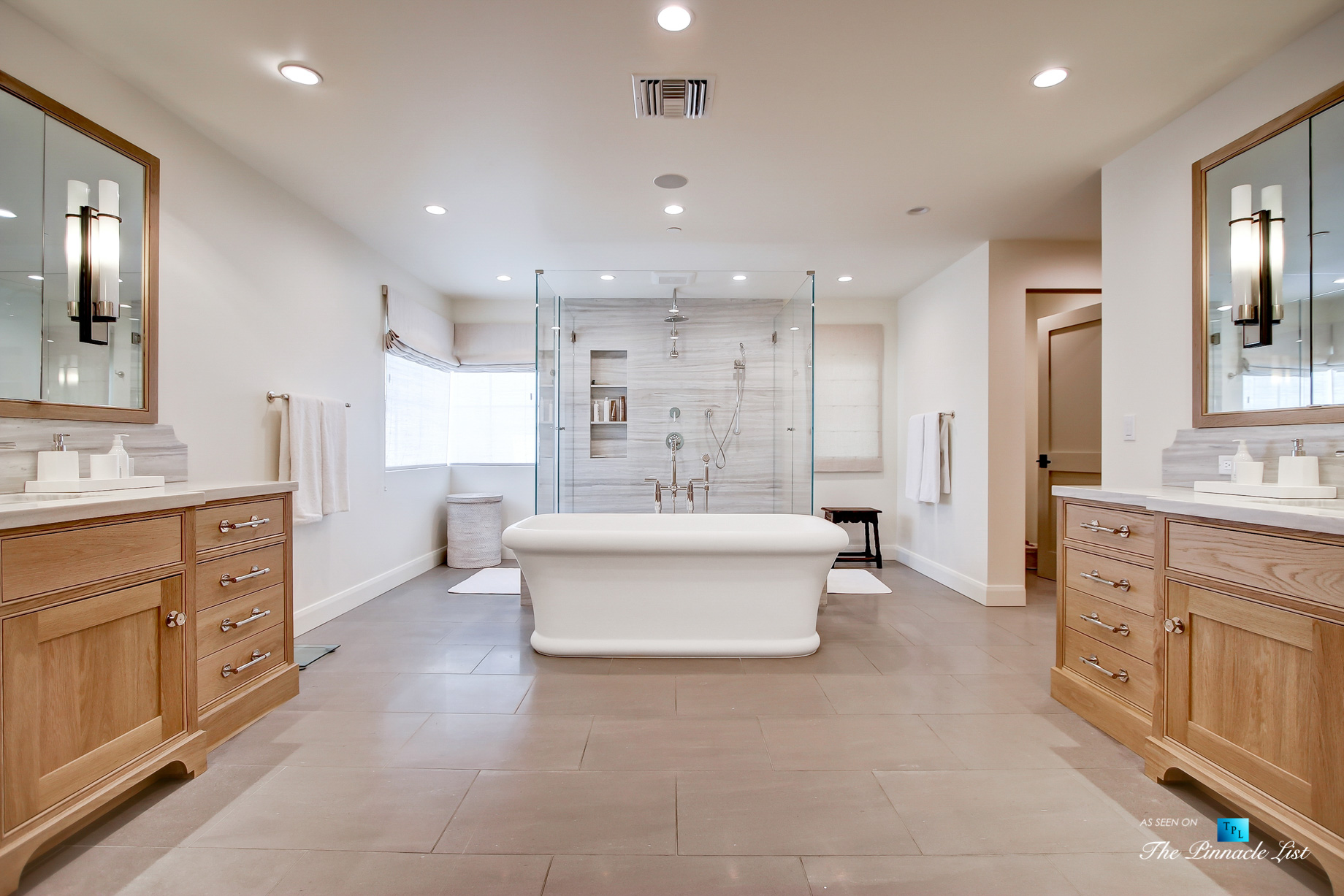 825 Highview Ave, Manhattan Beach, CA, USA – Master Bathroom Suite – Luxury Real Estate – Modern Spanish Home