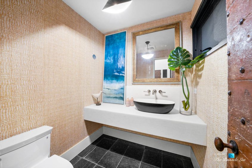508 The Strand, Manhattan Beach, CA, USA - Luxurious Entry Washroom - Luxury Real Estate - Oceanfront Home