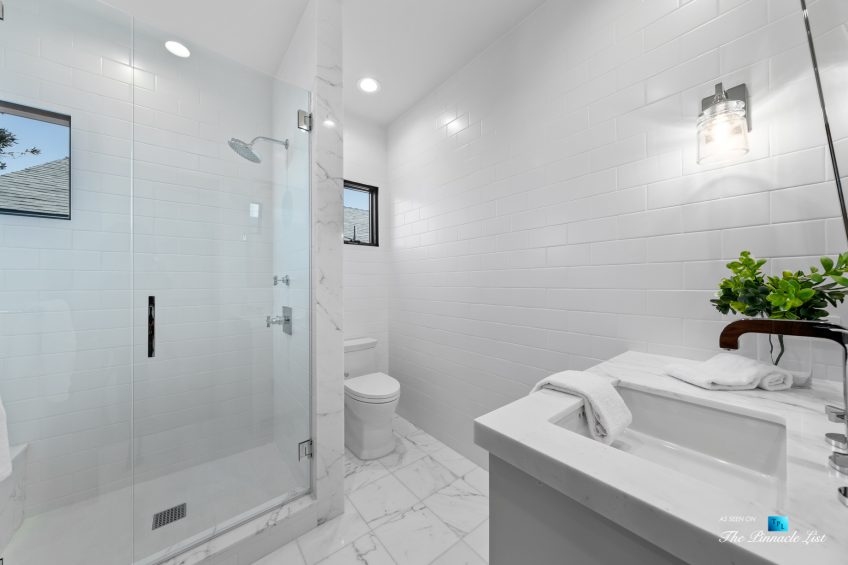 508 The Strand, Manhattan Beach, CA, USA - Lower Level Bathroom - Luxury Real Estate - Oceanfront Home