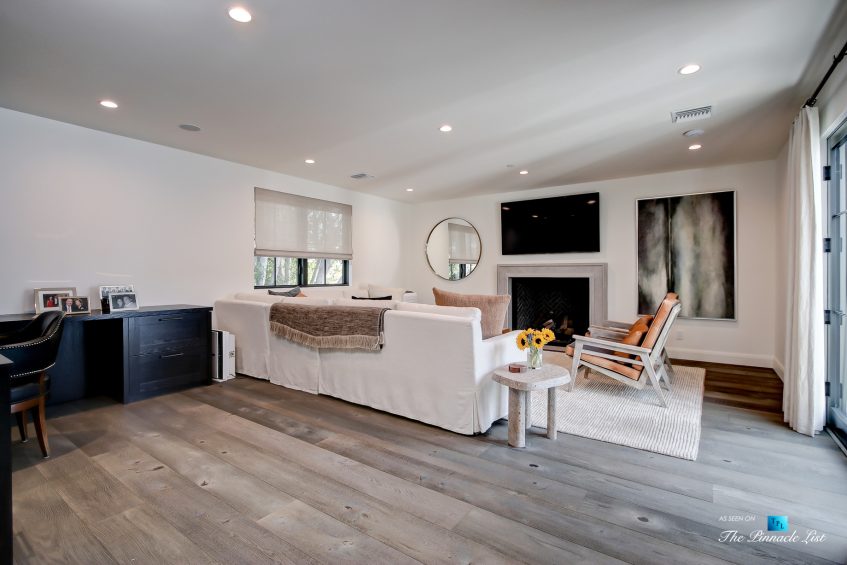 825 Highview Ave, Manhattan Beach, CA, USA - Private Den - Luxury Real Estate - Modern Spanish Home