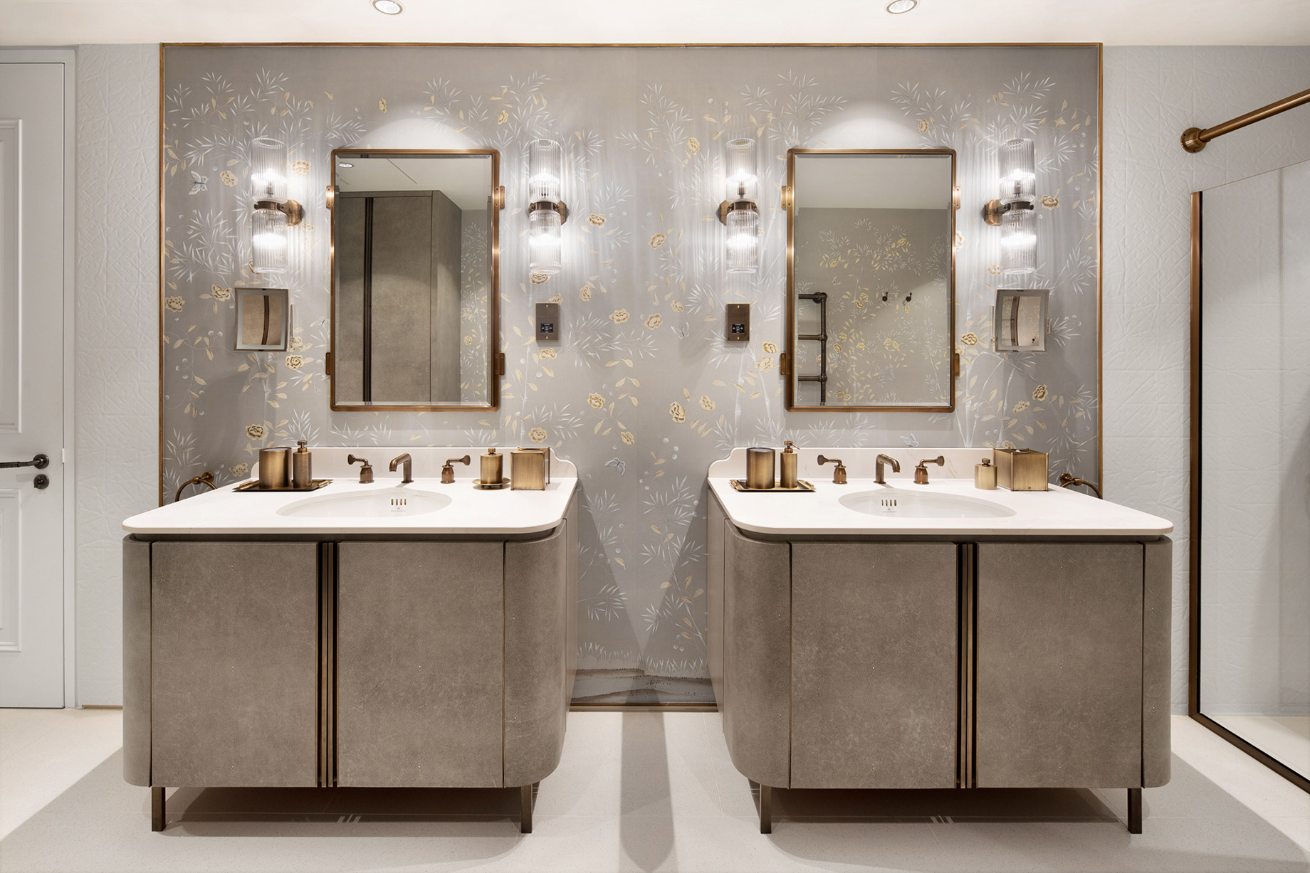 Luxury Villa Living Bathroom Vanity – Indonesia