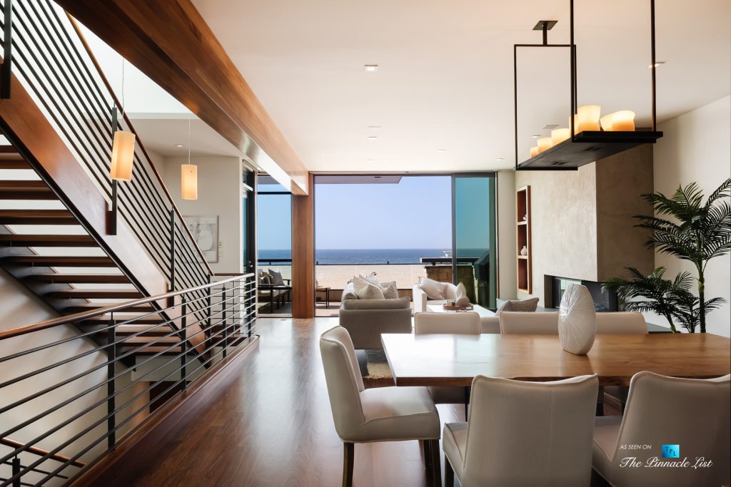 Modern Oceanfront Coastal Living - 732 The Strand, Hermosa Beach, CA, USA - Living Room