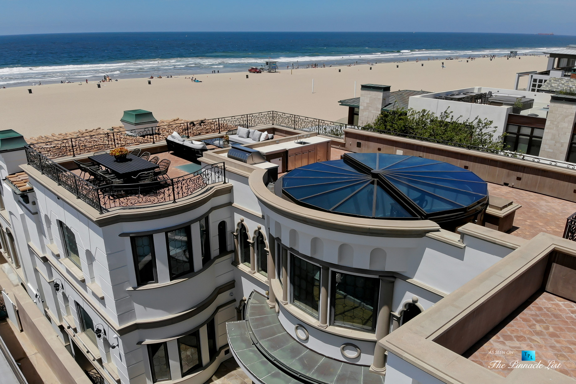 Oceanfront Luxury Living Exemplified – 2806 The Strand, Hermosa Beach, CA, USA – Rooftop Deck