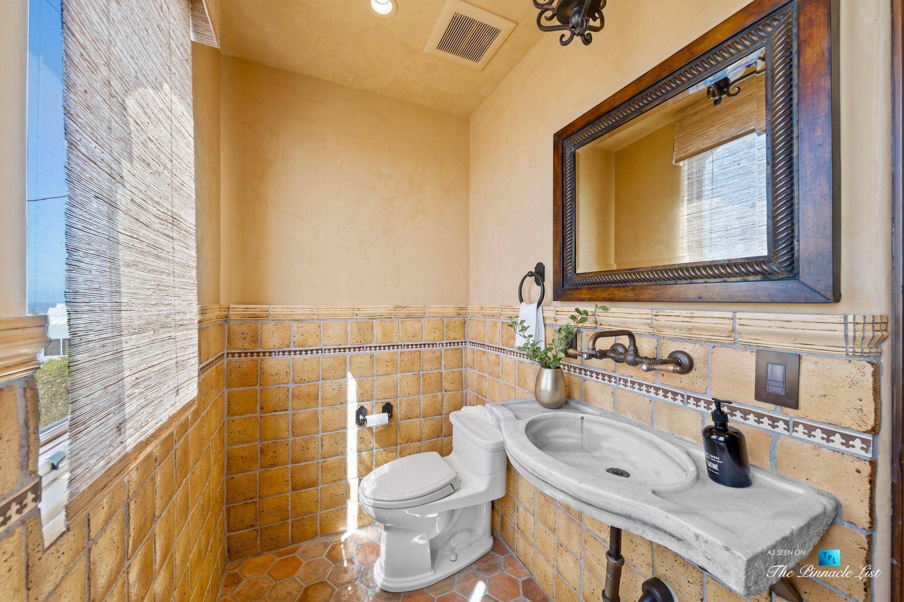 216 7th St, Manhattan Beach, CA, USA - Luxury Real Estate - Coastal Villa Home - Washroom