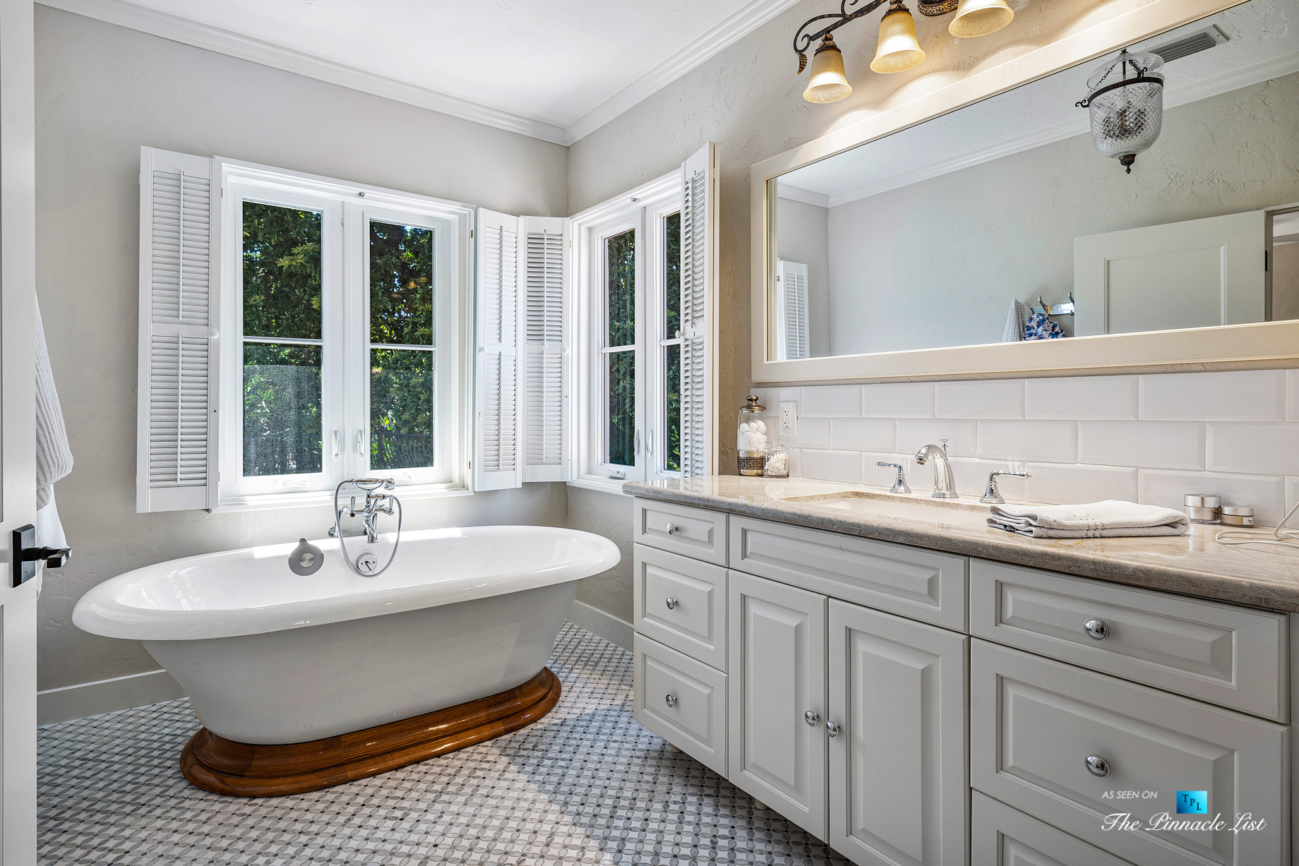888 Oleander St, Boca Raton, FL, USA - Luxury Real Estate - Old Floresta Estate Home - Master Bathroom