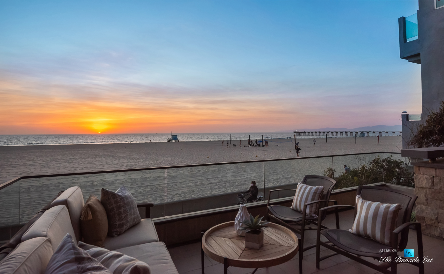 732 The Strand, Hermosa Beach, CA, USA – Beachfront Balcony Sunset Oceanview