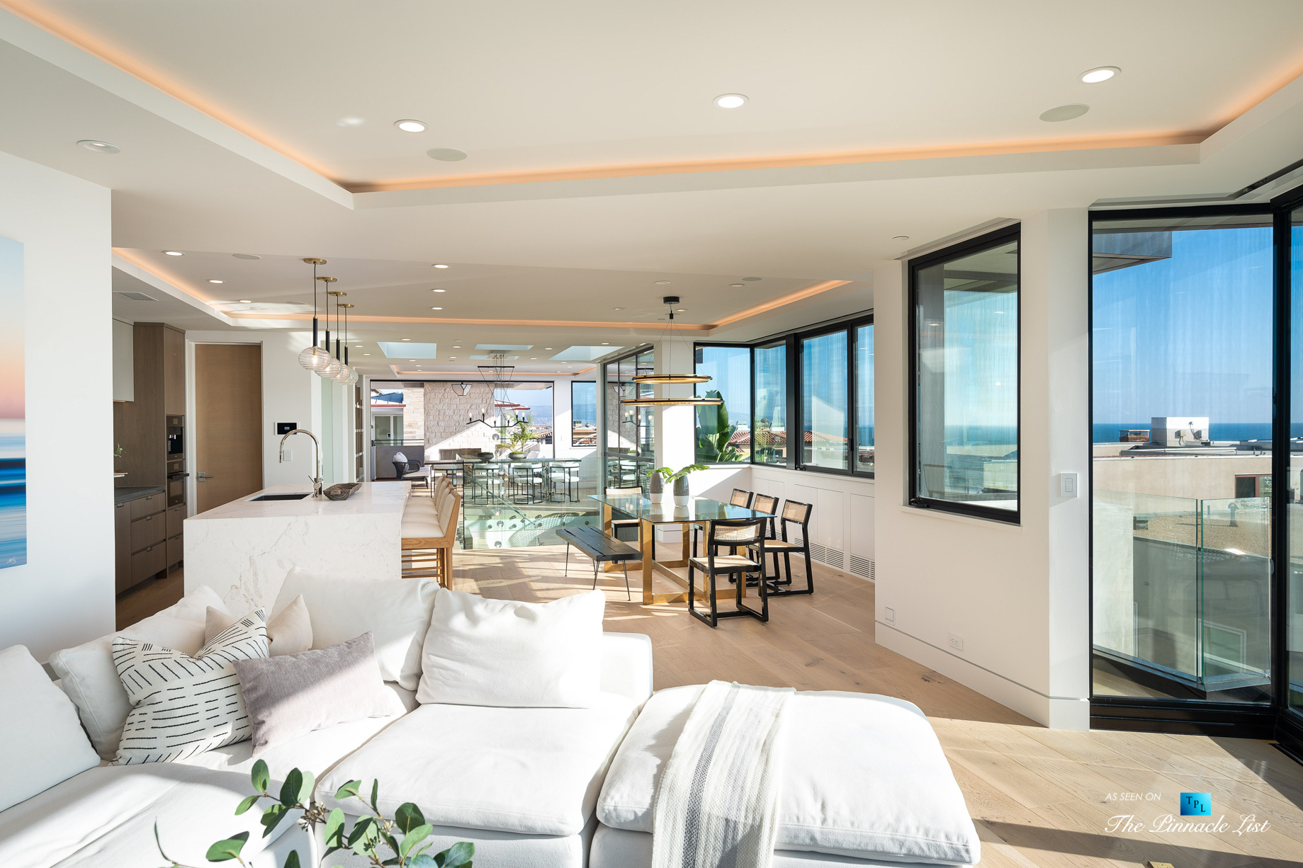 Ultra Modern Luxury Residence - 2016 Ocean Dr, Manhattan Beach, CA, USA - Kitchen
