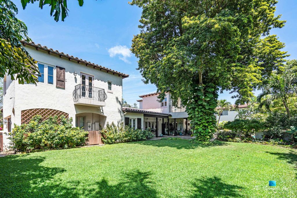 888 Oleander St, Boca Raton, FL, USA - Luxury Real Estate - Old Floresta Estate Home - Backyard