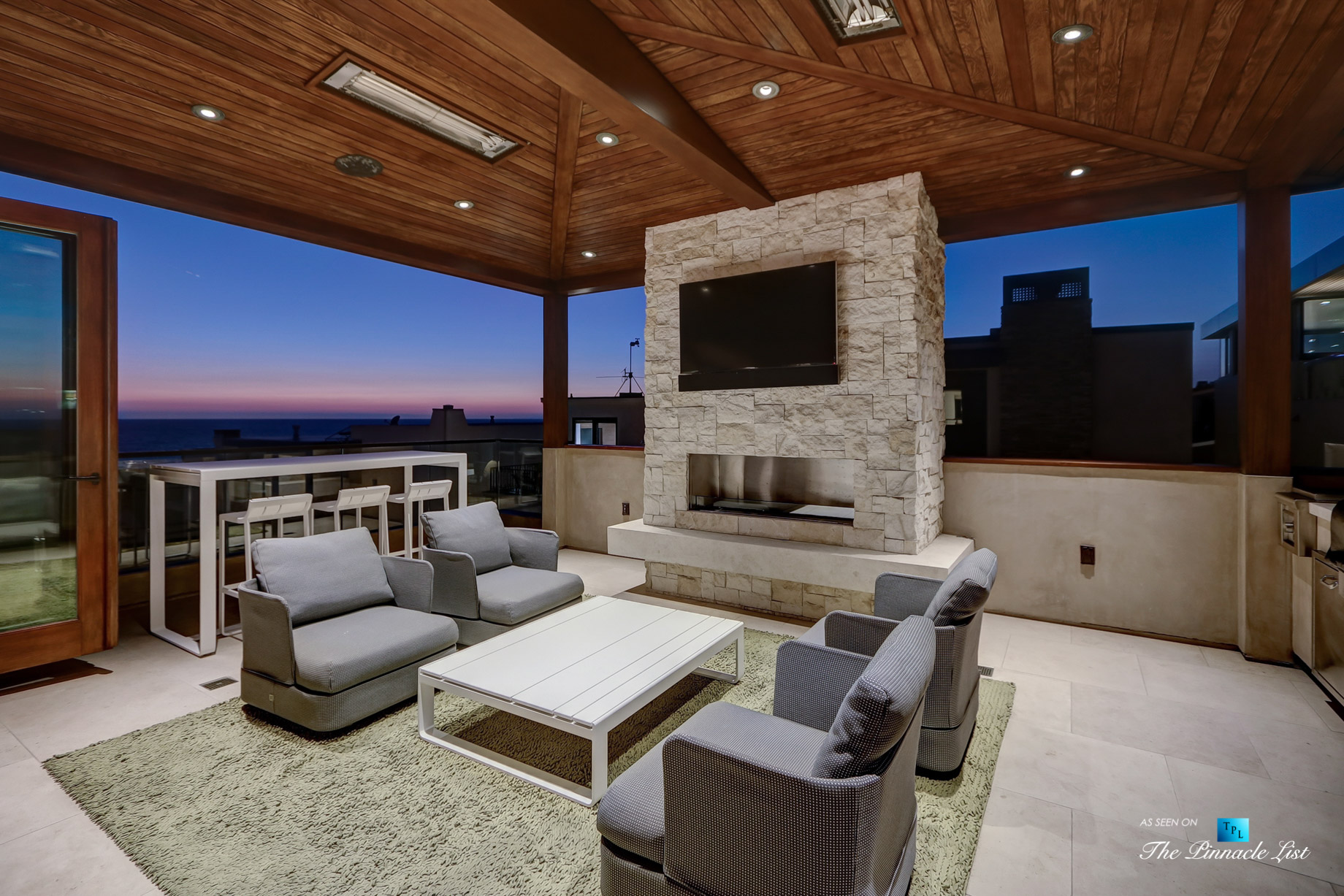 Bespoke Luxury Oceanview Residence – 205 20th St, Manhattan Beach, CA, USA – Night Back Deck