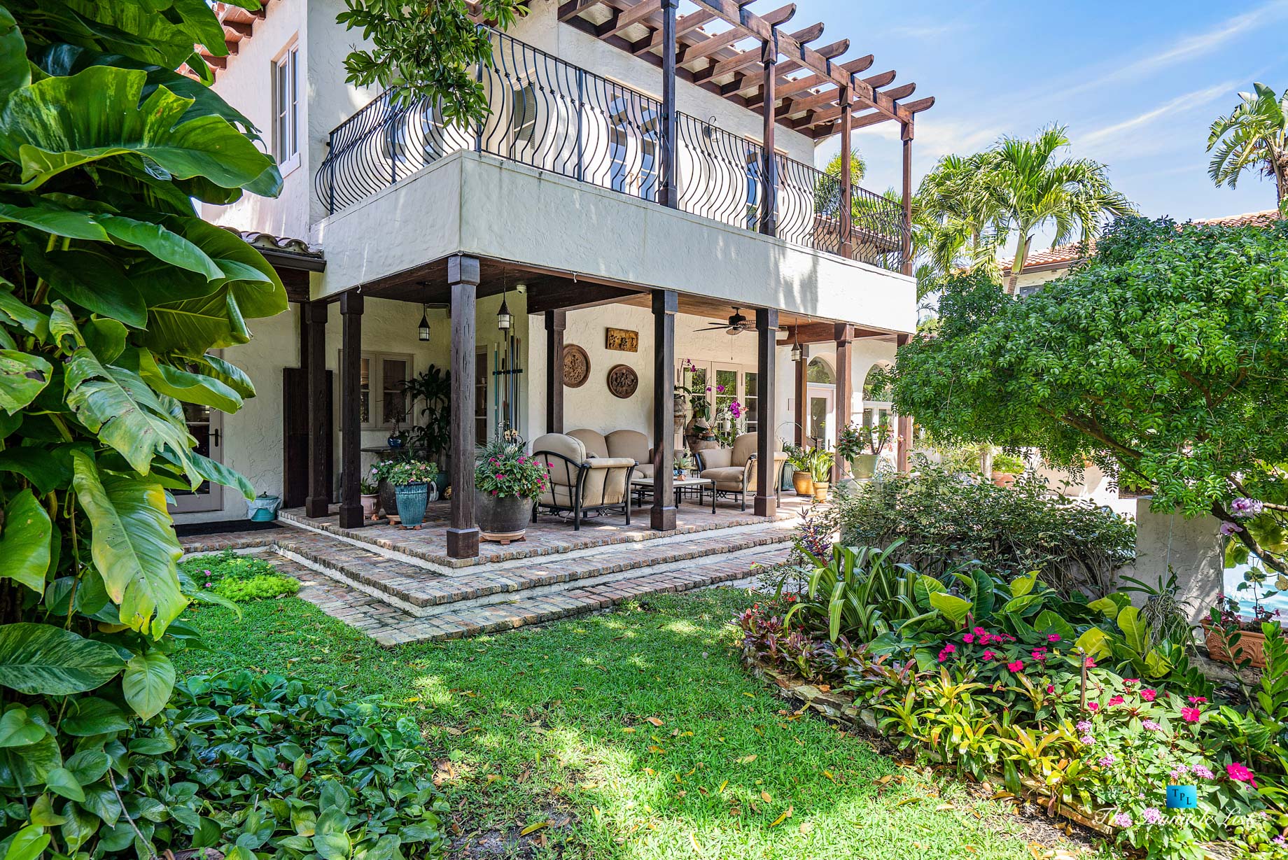 888 Oleander St, Boca Raton, FL, USA - Luxury Real Estate - Old Floresta Estate Home - Backyard Covered Patio