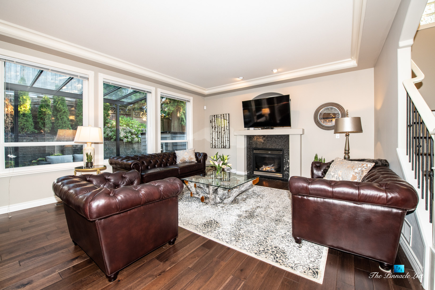 2366 Sunnyside Rd, Anmore, BC, Canada - Living Room