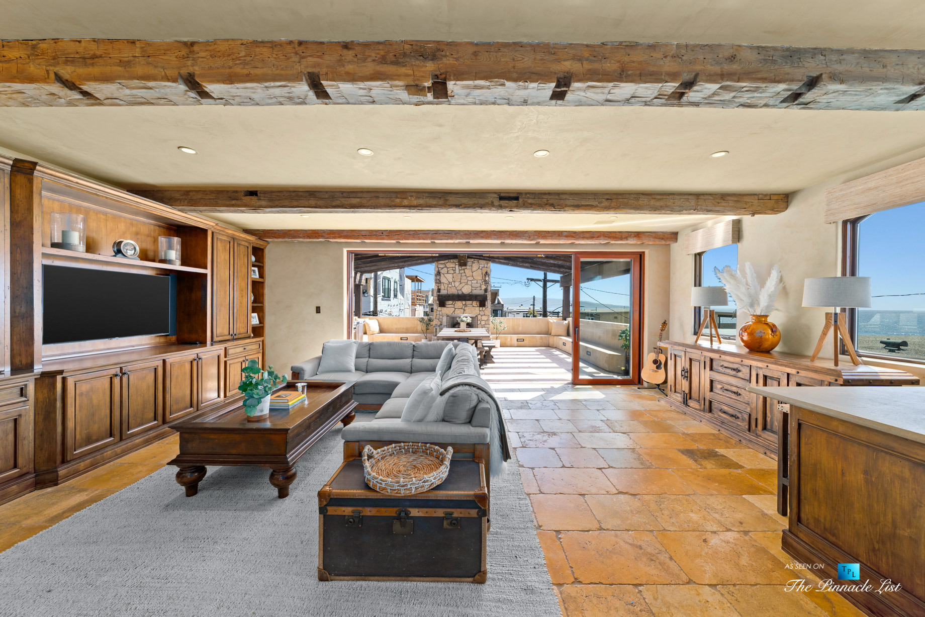 Authentic Luxury Coastal Villa – 216 7th St, Manhattan Beach, CA, USA – Living Room