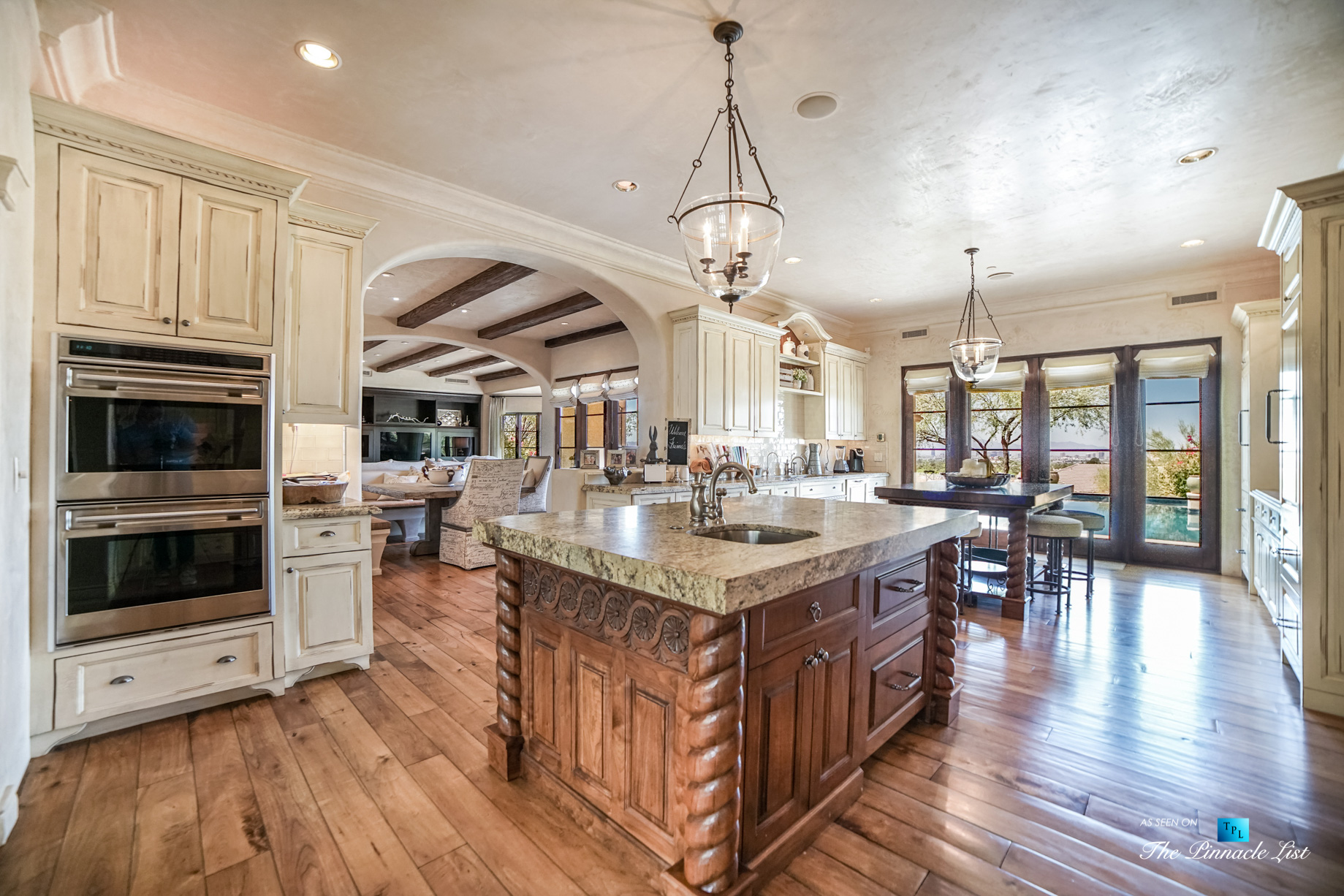 Spanish Colonial Biltmore Mountain Estate - 6539 N 31st Pl, Phoenix, AZ, USA - Kitchen