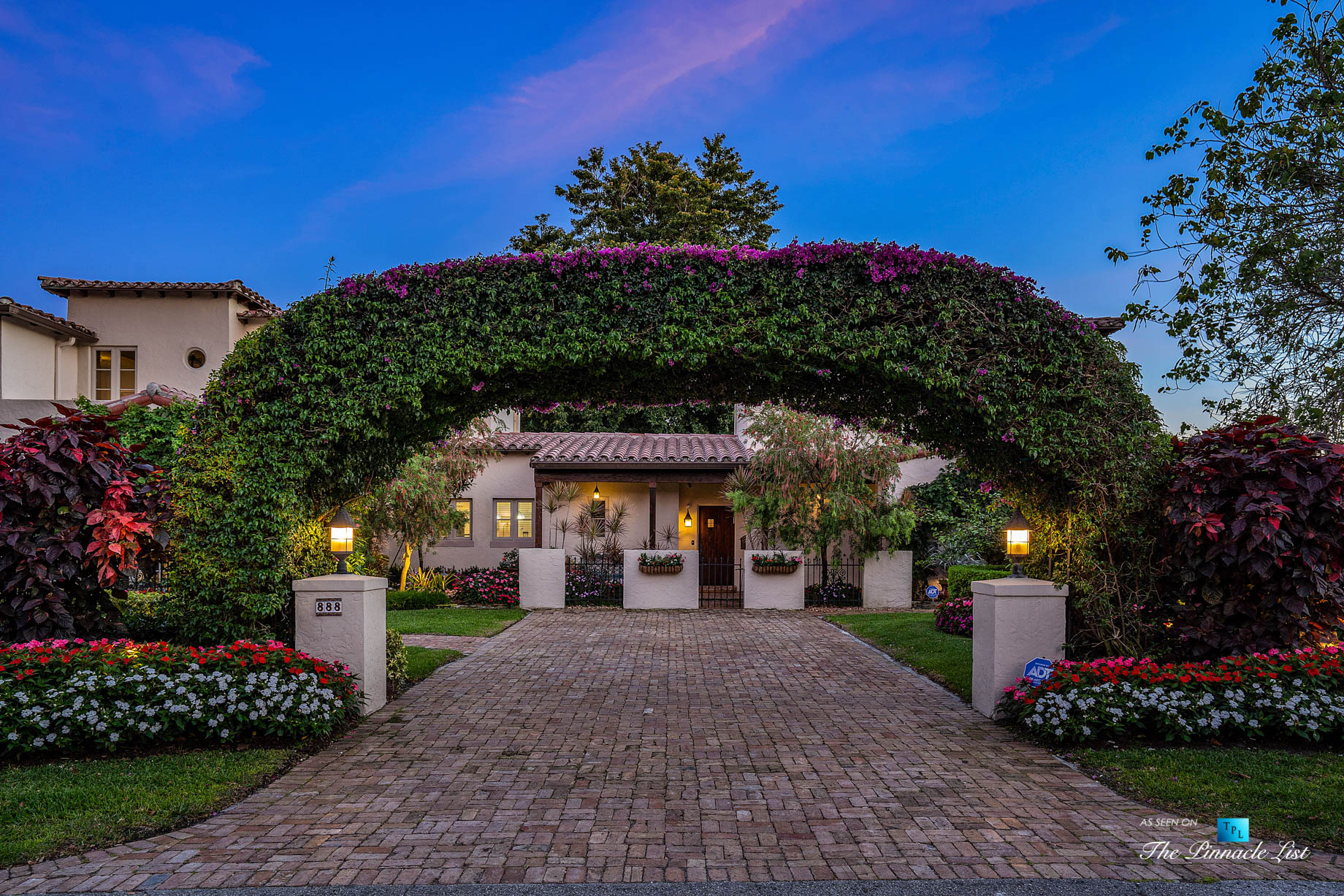 888 Oleander St, Boca Raton, FL, USA - Luxury Real Estate - Old Floresta Estate Home - Sunset Front Driveway View