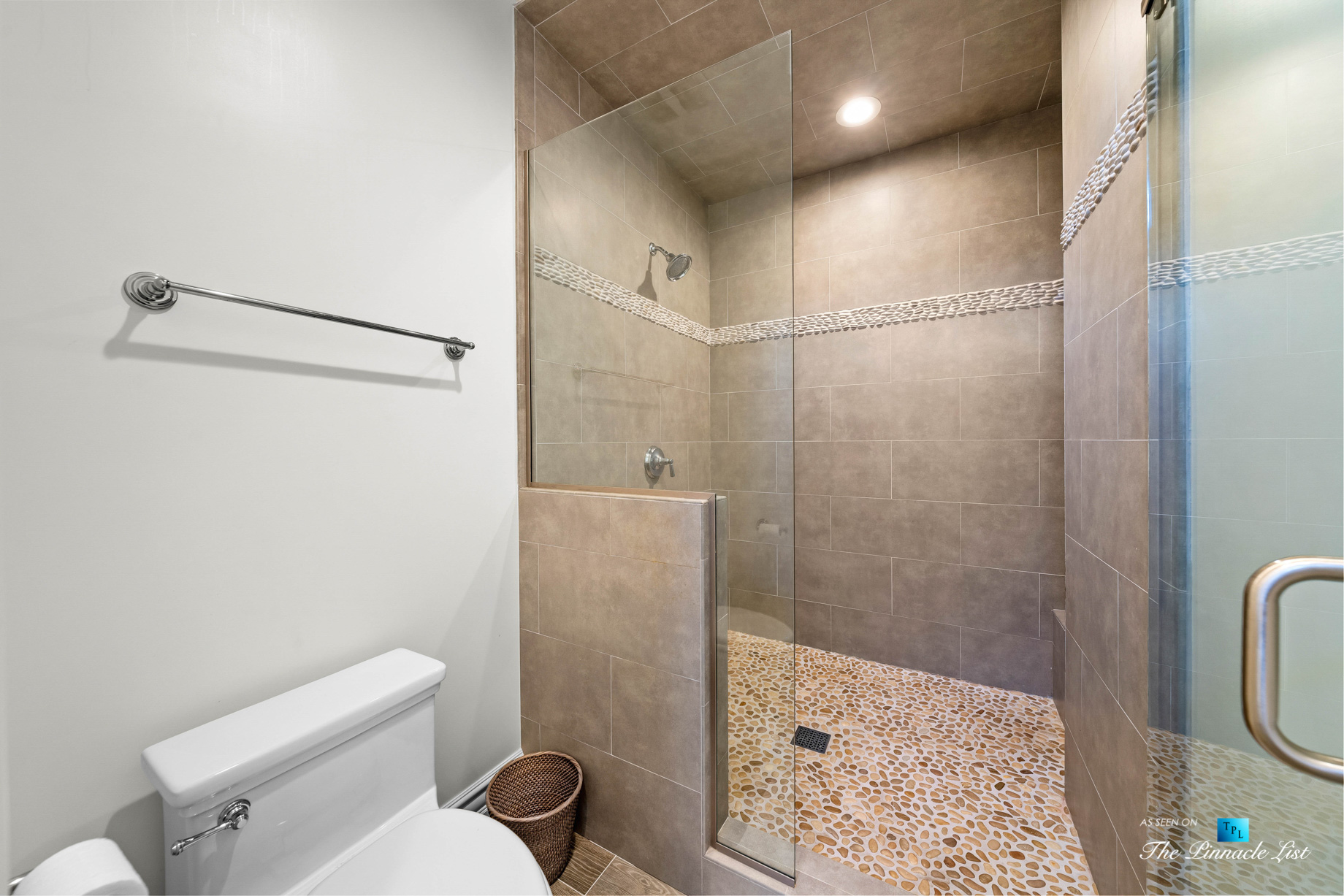 1412 Laurel Ave, Manhattan Beach, CA, USA - Bathroom Shower