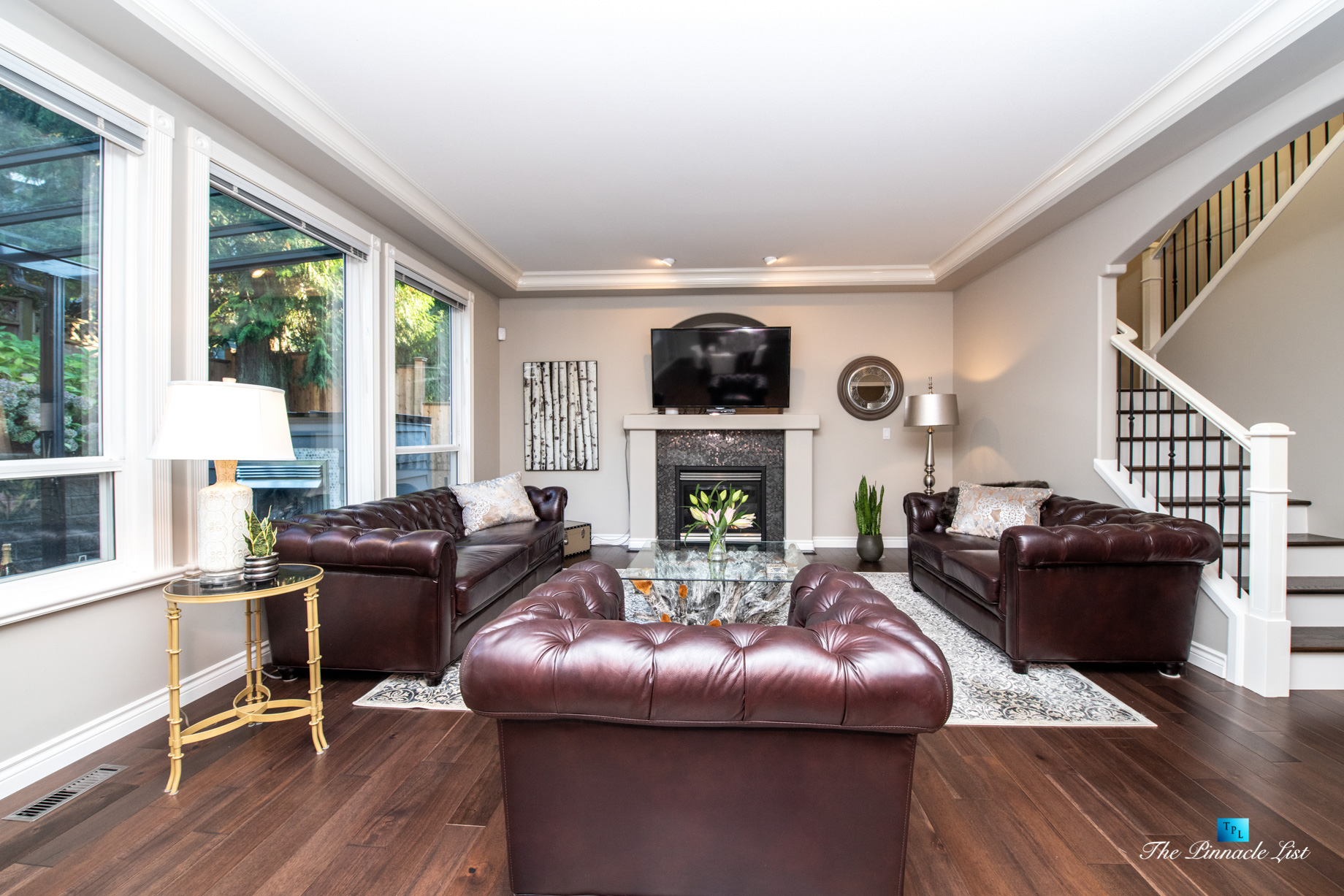 2366 Sunnyside Rd, Anmore, BC, Canada - Living Room