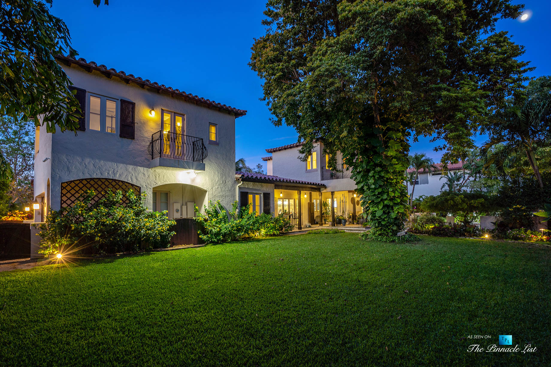 888 Oleander St, Boca Raton, FL, USA – Luxury Real Estate – Old Floresta Estate Home – Sunset Backyard Property View