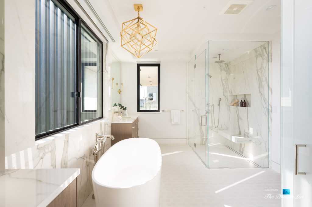 Ultra Modern Luxury Residence - 2016 Ocean Dr, Manhattan Beach, CA, USA - Master Bathroom