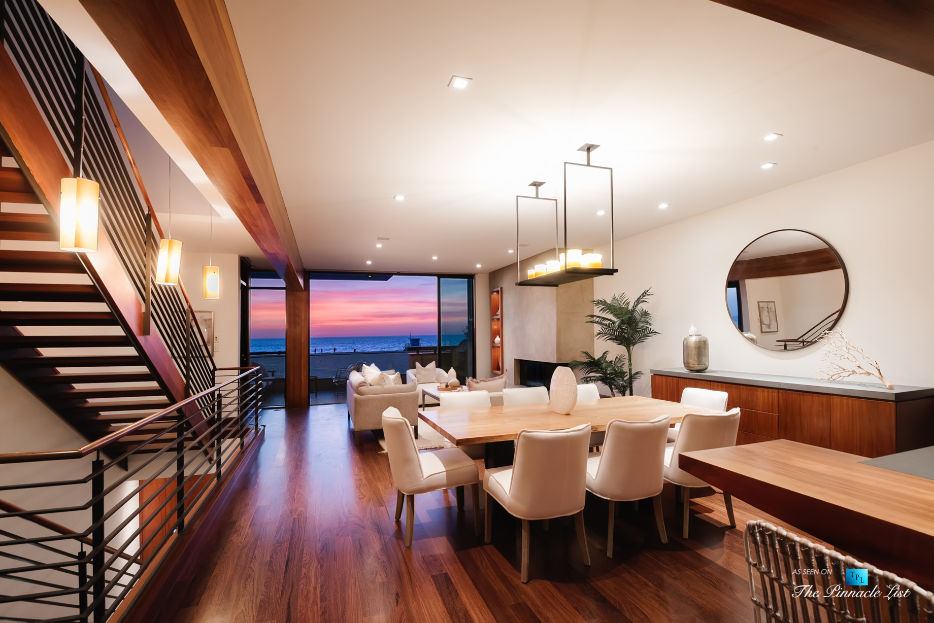Modern Oceanfront Coastal Living – 732 The Strand, Hermosa Beach, CA, USA – Living Room Sunset