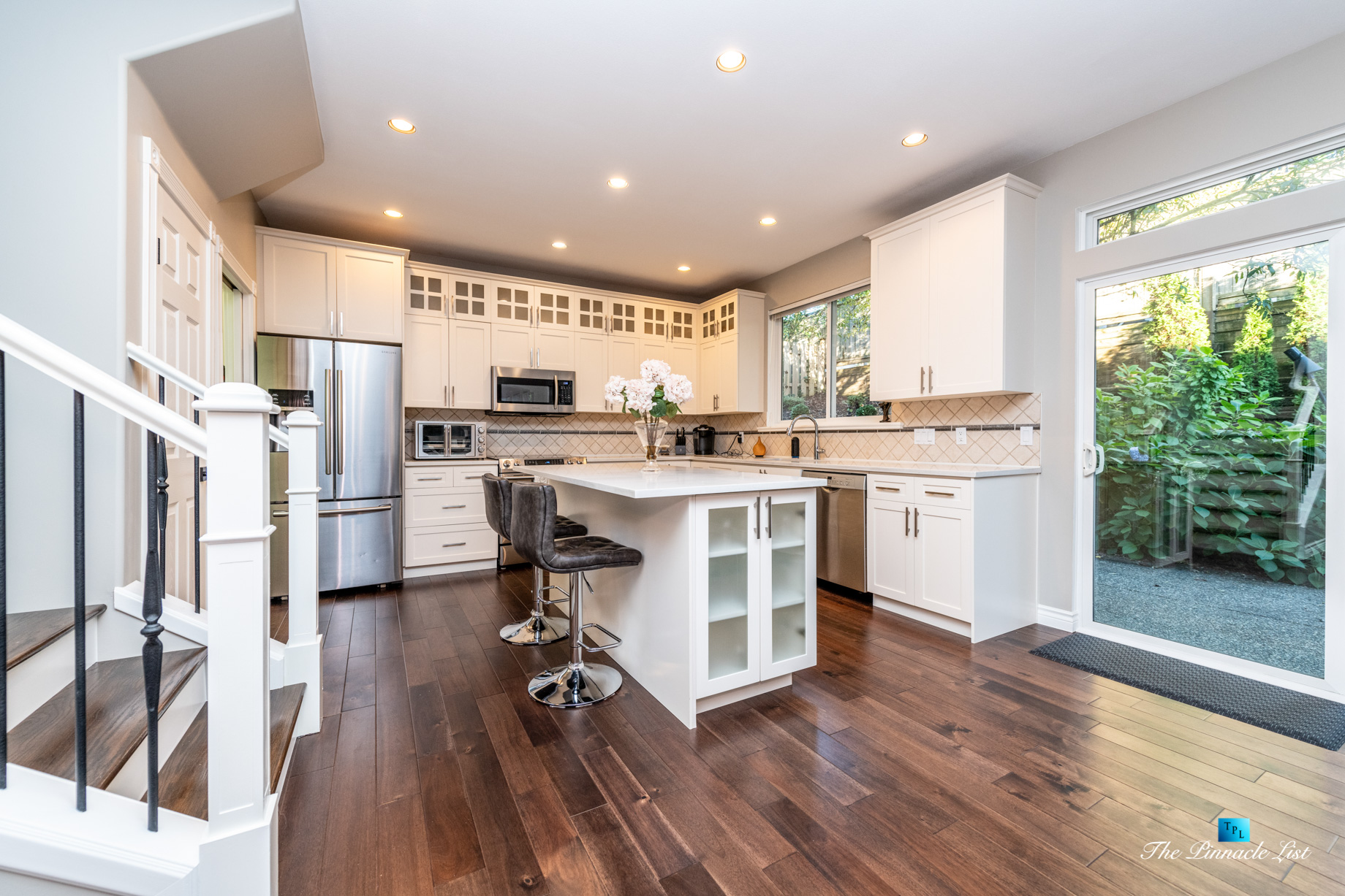 2366 Sunnyside Rd, Anmore, BC, Canada - Kitchen