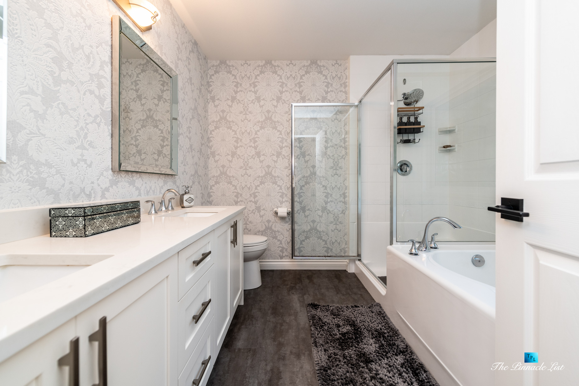 2366 Sunnyside Rd, Anmore, BC, Canada - Master Bathroom