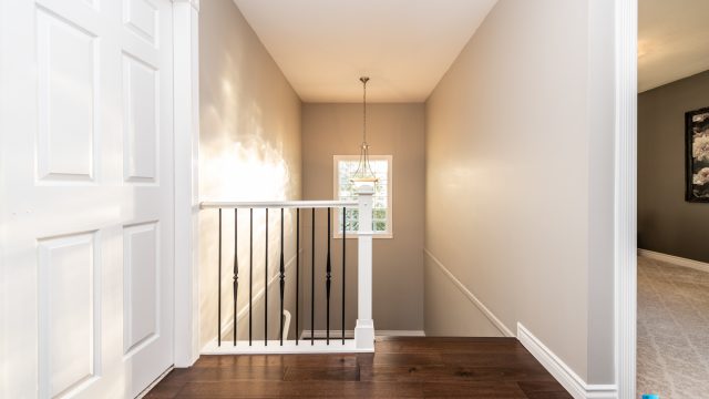 2366 Sunnyside Rd, Anmore, BC, Canada - Stairs