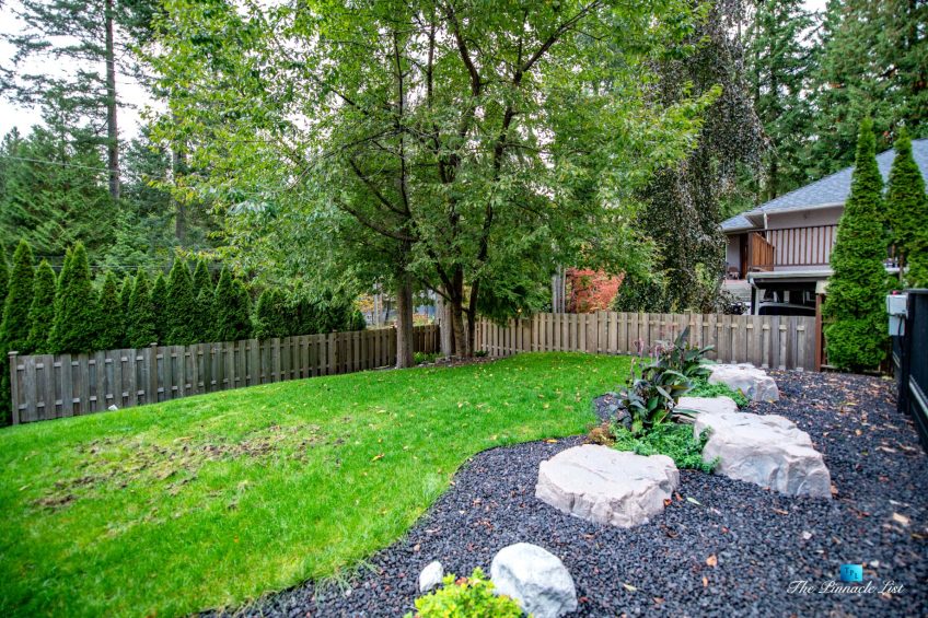 2366 Sunnyside Rd, Anmore, BC, Canada - Exterior Front Yard