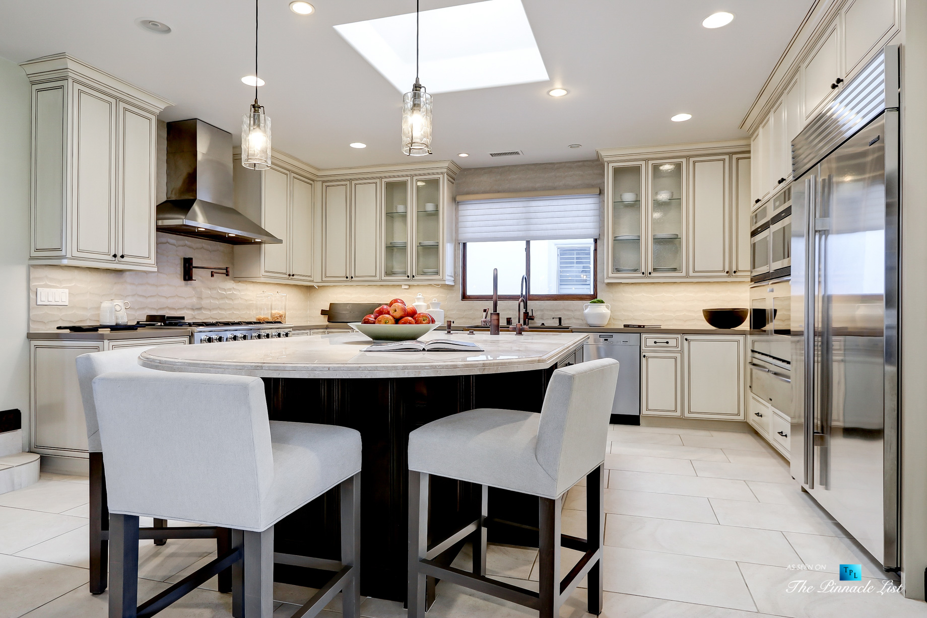 853 10th Street, Manhattan Beach, CA, USA - Kitchen