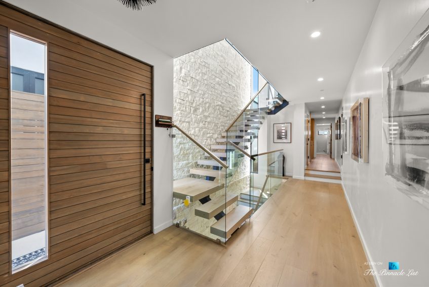 246 30th Street, Hermosa Beach, CA, USA - Entry Stairs