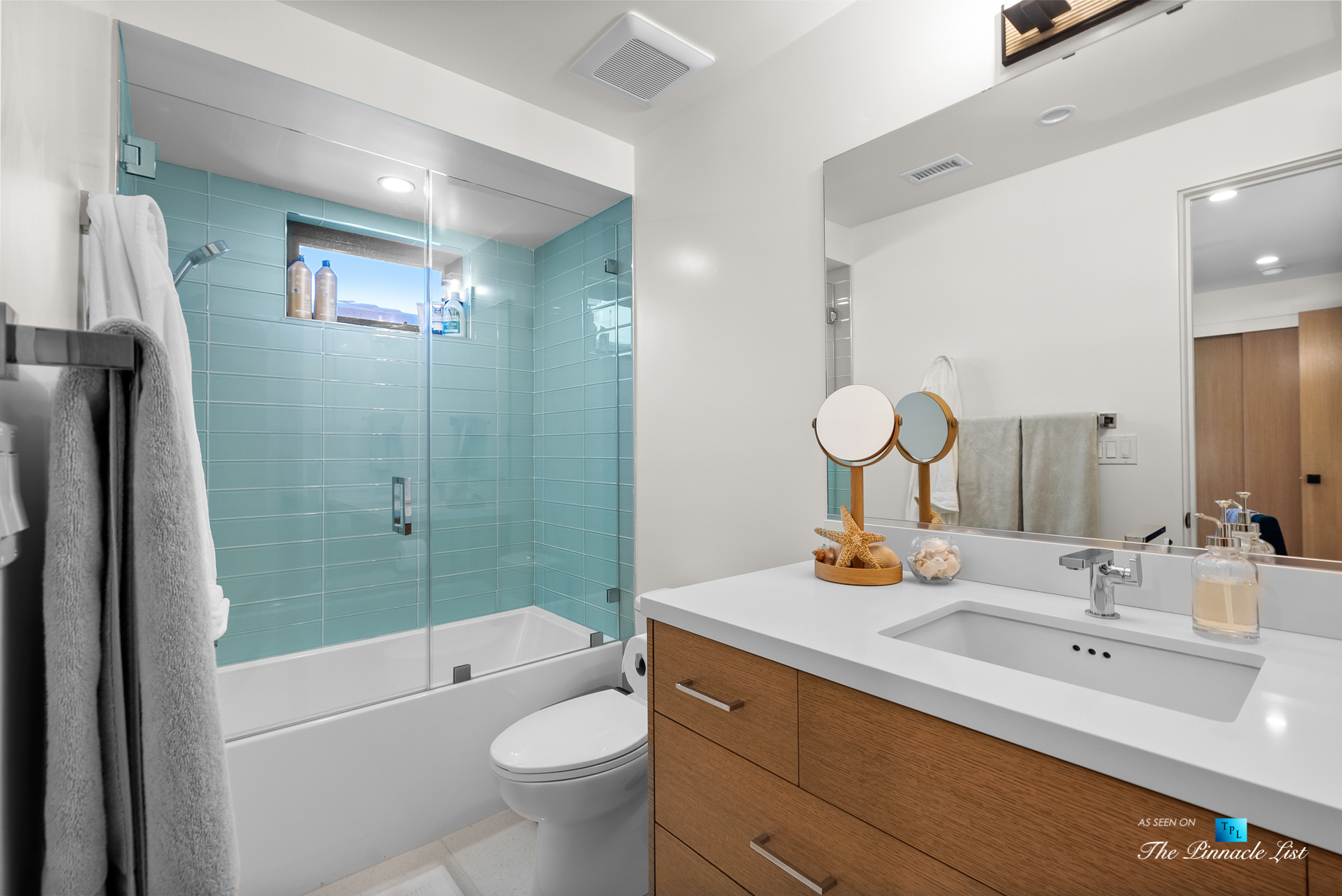 246 30th Street, Hermosa Beach, CA, USA – Bathroom