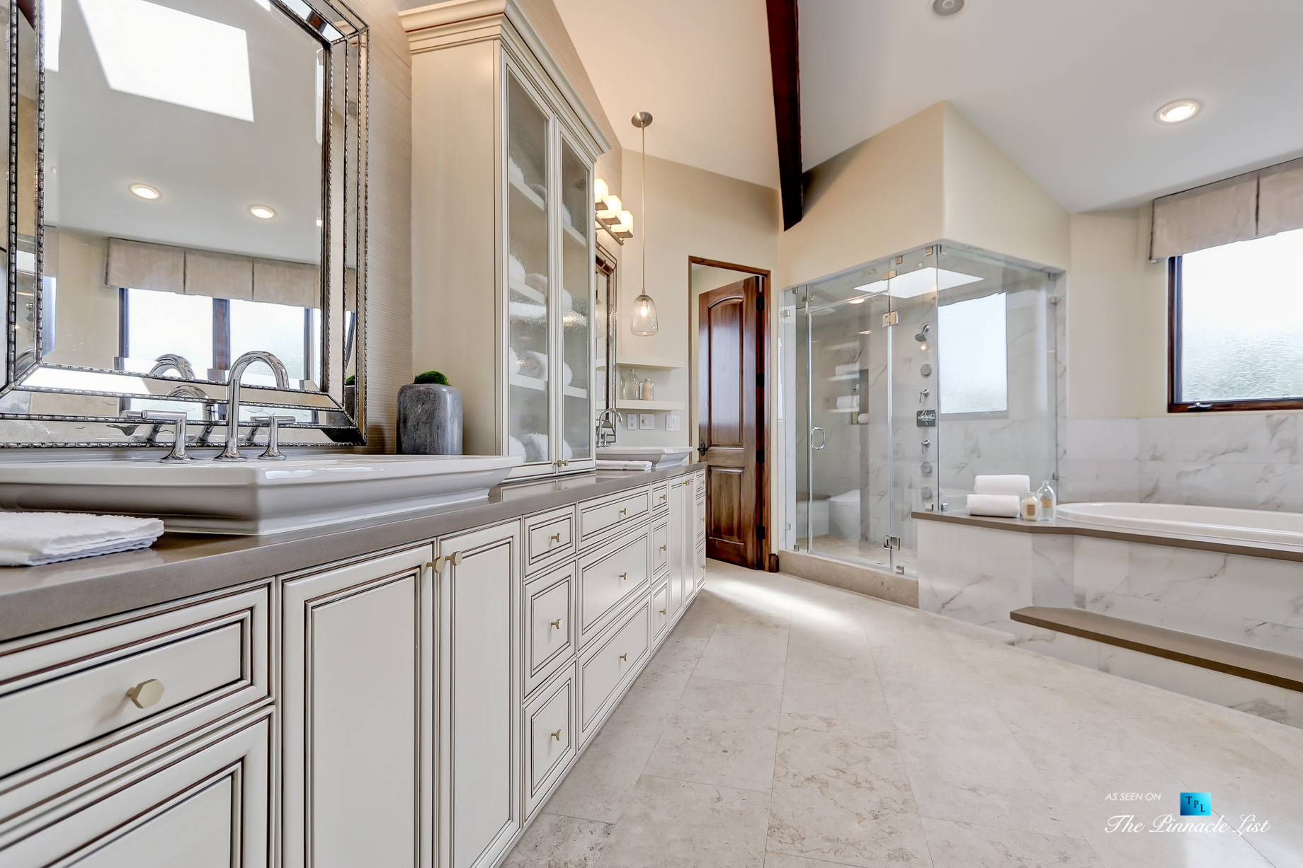 853 10th Street, Manhattan Beach, CA, USA – Master Bathroom