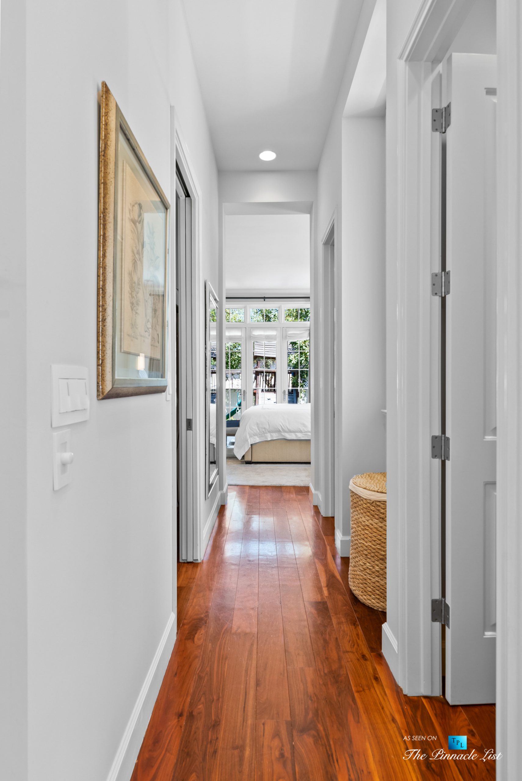 877 8th Street, Manhattan Beach, CA, USA – Main Level Hallway to Master Bedroom