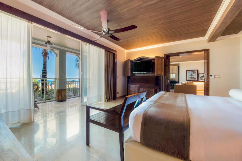 The St. Regis Mauritius Luxury Resort - Mauritius - Beachfront Access St. Regis Suite